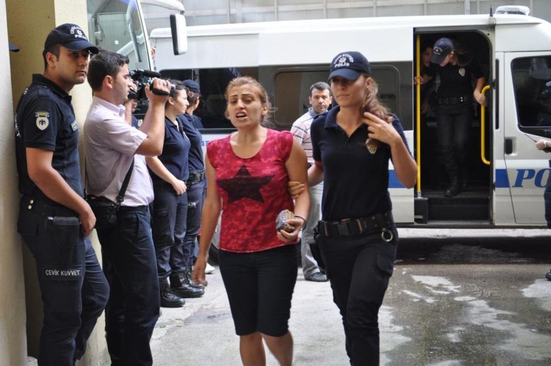 Kocaeli'ndeki 'Gezi Parkı' Operasyonu: G&ouml;zaltına Alınanlar Adliyeye Sevk Edildi