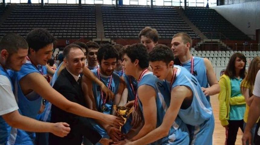 Bursa Okul Sporlarında Lider Şehir Oldu