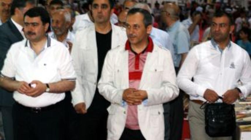 Malatya'da Dini Kitaplar Fuarı Başladı