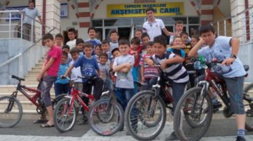 Yaş Sınırı Kalktı, Kur'an Kursları Ve Camiler &Ccedil;ocuklarla Doldu