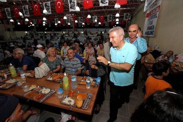 Karşıyaka&rsquo;da İlk İftar... 2