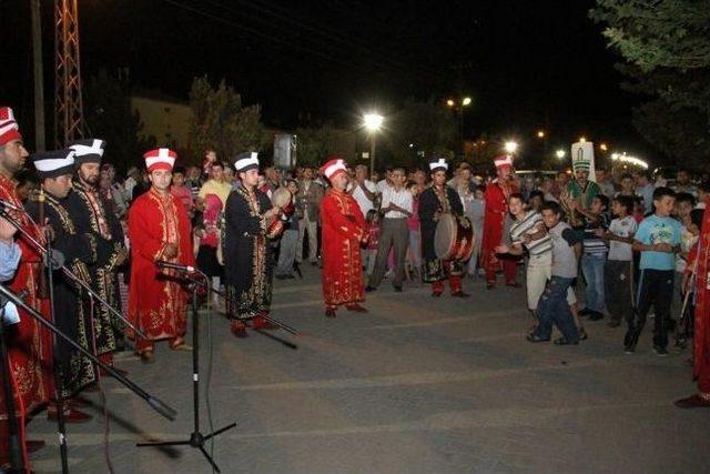 Her Akşam Bir Mahallede Ramazan Eğlencesi