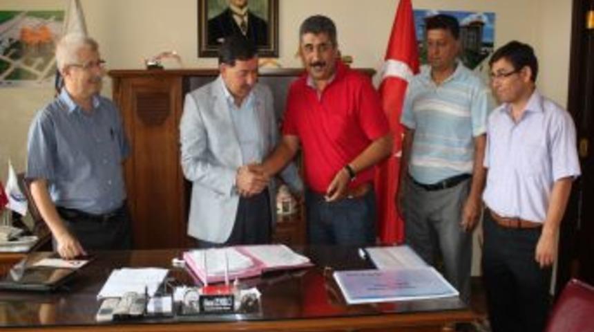 Sarı&ccedil;am Belediyesi'nde Iş&ccedil;ilere Y&uuml;zde 35 Zam Yapıldı