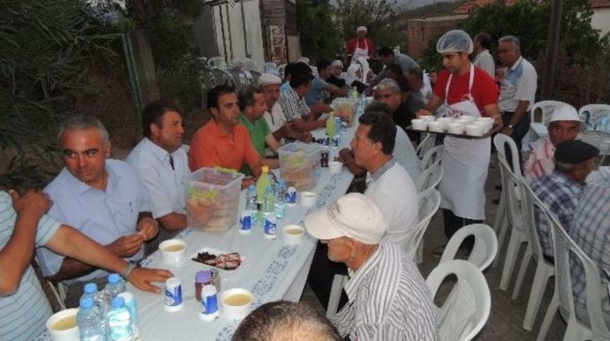 Başkan Saruhan, İlk İftarı Kemerlilerle Yaptı