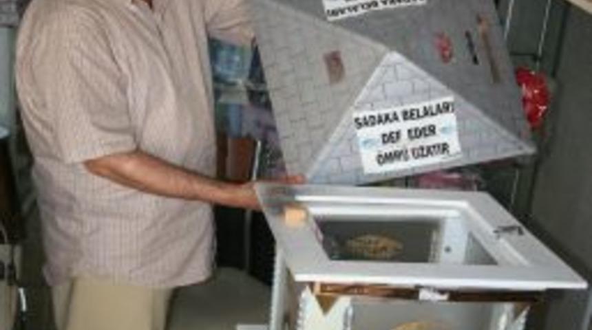 İşyerindeki Sadaka Kutusundan Paralar &Ccedil;alındı