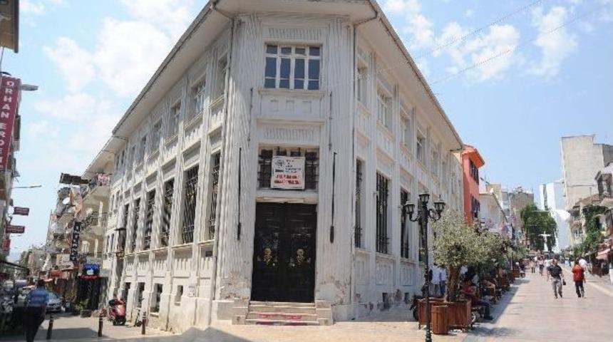 Milli Aydın Bankası'nda Restorasyon &Ccedil;alışmaları Başladı