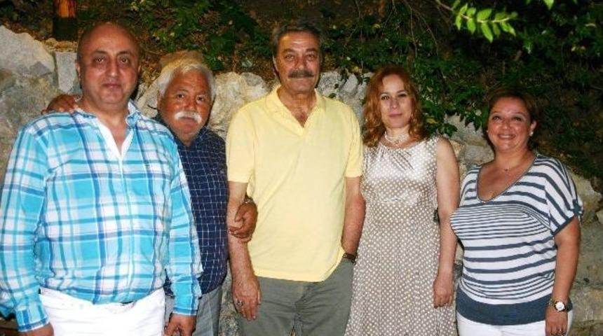 &Uuml;nl&uuml; Sanat&ccedil;ı Kadir İnanır Dalaman&rsquo;da
