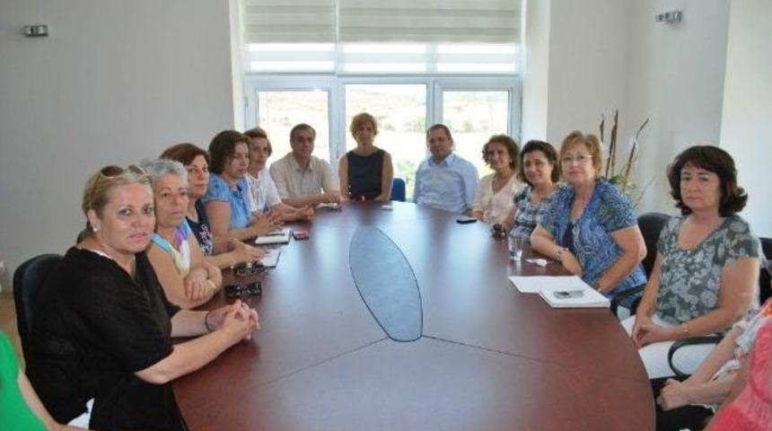 Chpli Myk &Uuml;yesi Kadınlardan Mesut Ergine Ziyaret