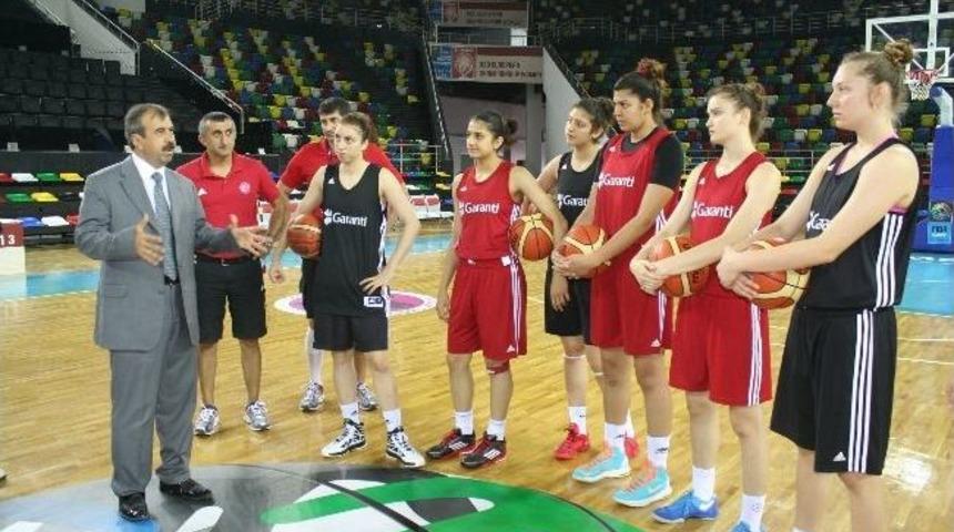 Tekin'den &Uuml;mit Milli Takımı&rsquo;na Ziyaret