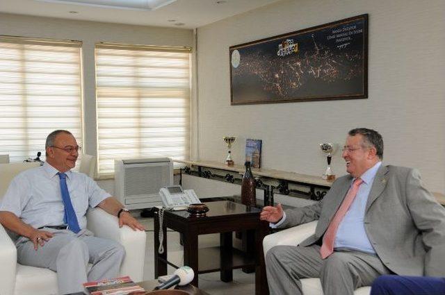 Bursa&rsquo;dan Manisa Belediyesi&rsquo;ne &Ouml;vg&uuml;... 2