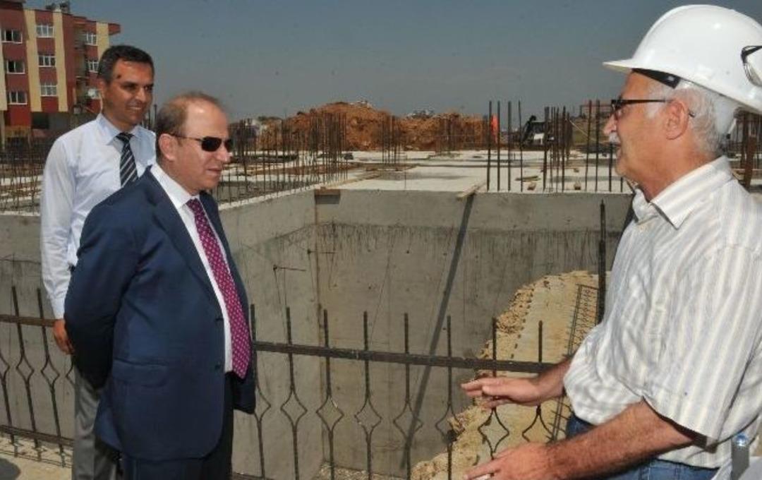 Vali &Ouml;zt&uuml;rk Serik İl&ccedil;esini Ziyaret Etti