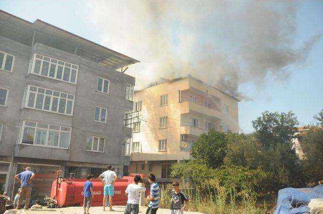 'Yangın Yok' Diye Itfaiyeyi Gönderip 5 Dakika Sonra Geri Çağırdılar