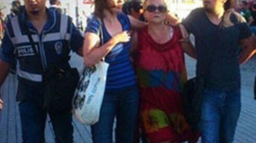 Taksim Dayanışması &uuml;yeleri a&ccedil;lık grevine başladı