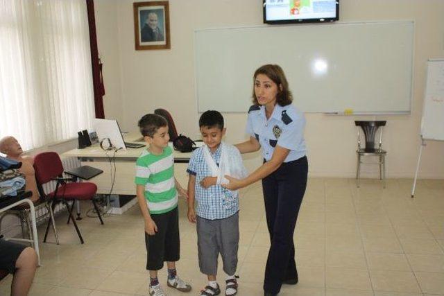 Polis Çocuklarına İlk Yardım Eğitimi