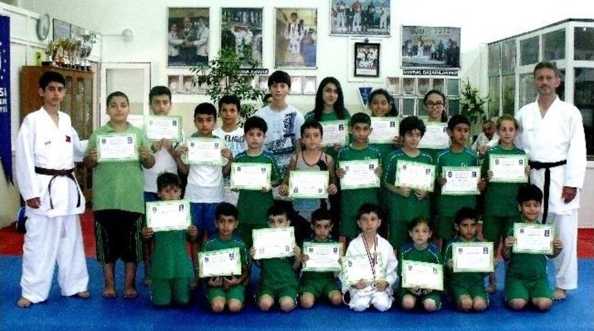 B&uuml;y&uuml;kşehir Yaz Okullarında Sertifika Heyecanı