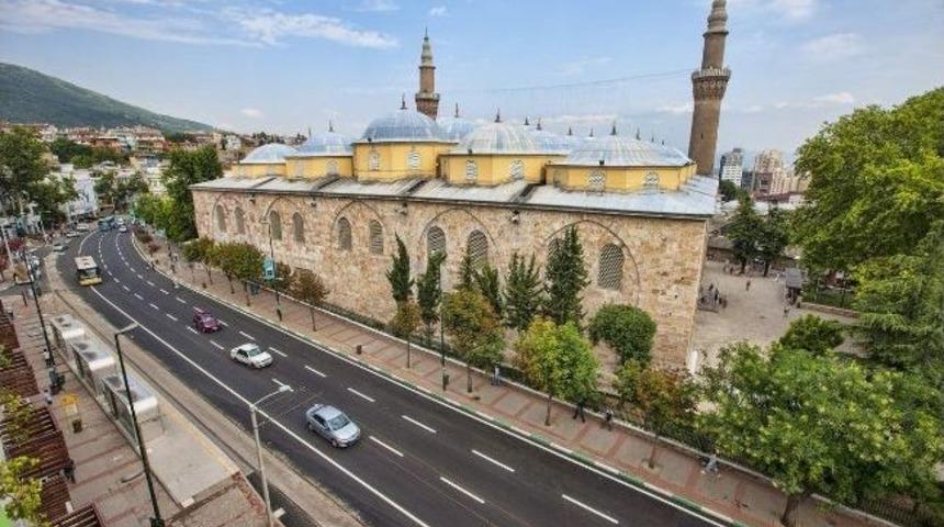 Atat&uuml;rk Caddesi'ne 1. Kalite Sessiz Asfalt