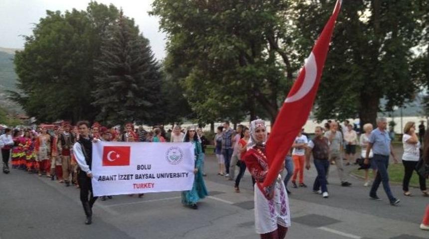 T&uuml;hom&rsquo;a Makedonya&rsquo;da B&uuml;y&uuml;k İlgi