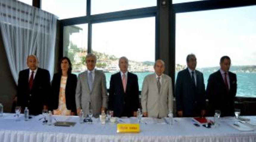 Galatasaray'da Temmuz Ayı Divan Toplantısı Galatasaray Adası&rsquo;nda Yapıldı