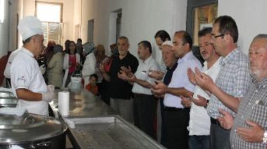 Yeni&ccedil;ağa&rsquo;da Aşevi Dualarla Hizmete Girdi