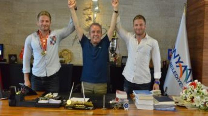 Kırkpınar&rsquo;da Ikinci Olan Balaban&rsquo;a Ağalar Gibi T&ouml;ren