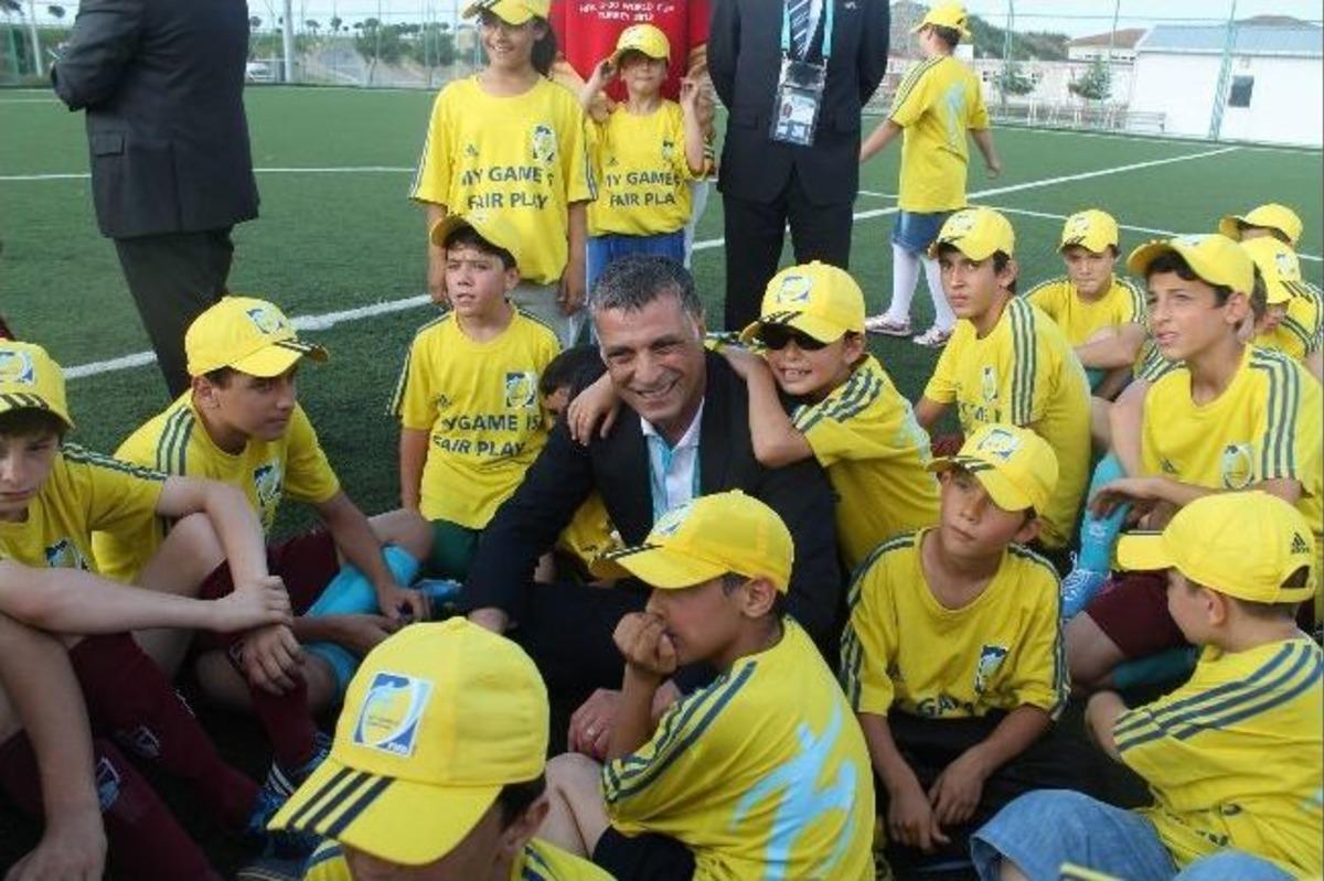 Eski Galatasaraylı Kubilay T&uuml;rkyılmaz'dan, Burak Yılmaz&rsquo;a &Ouml;vg&uuml; Dolu S&ouml;zler