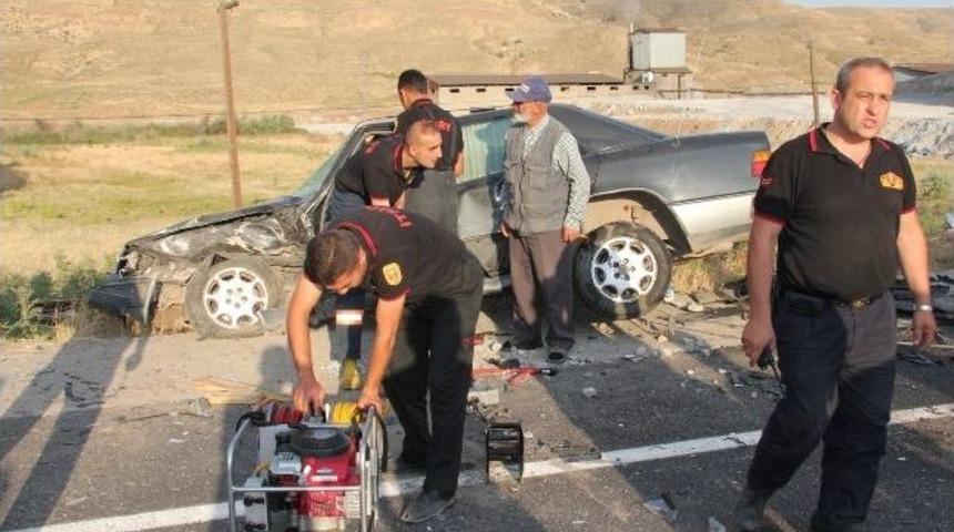 &Ccedil;ankırı&rsquo;da Trafik Kazası: 2 Yaralı