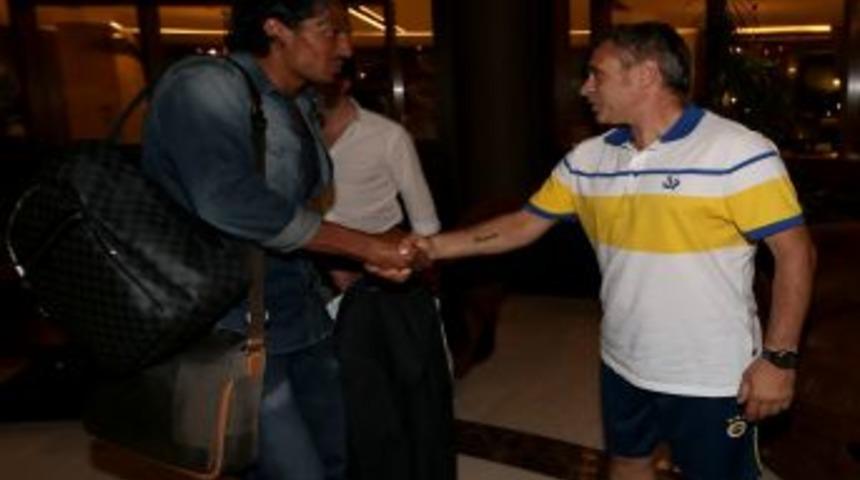 Fenerbah&ccedil;e'nin Yeni Transferi Bruno Alves Kampa Katıldı