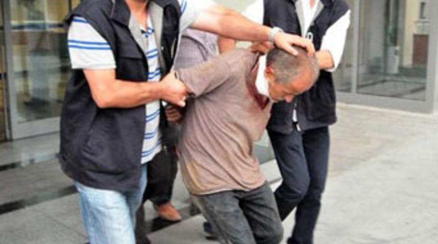 &Ouml;mer'in katili kendi boğazını kesti