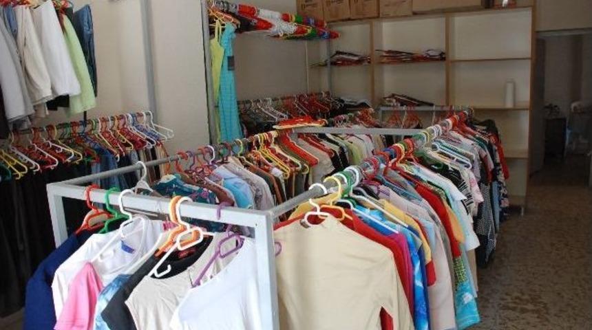 Didim&rsquo;de Sosyal Market İhtiya&ccedil; Sahibi İle Hayırseveri Buluşturuyor