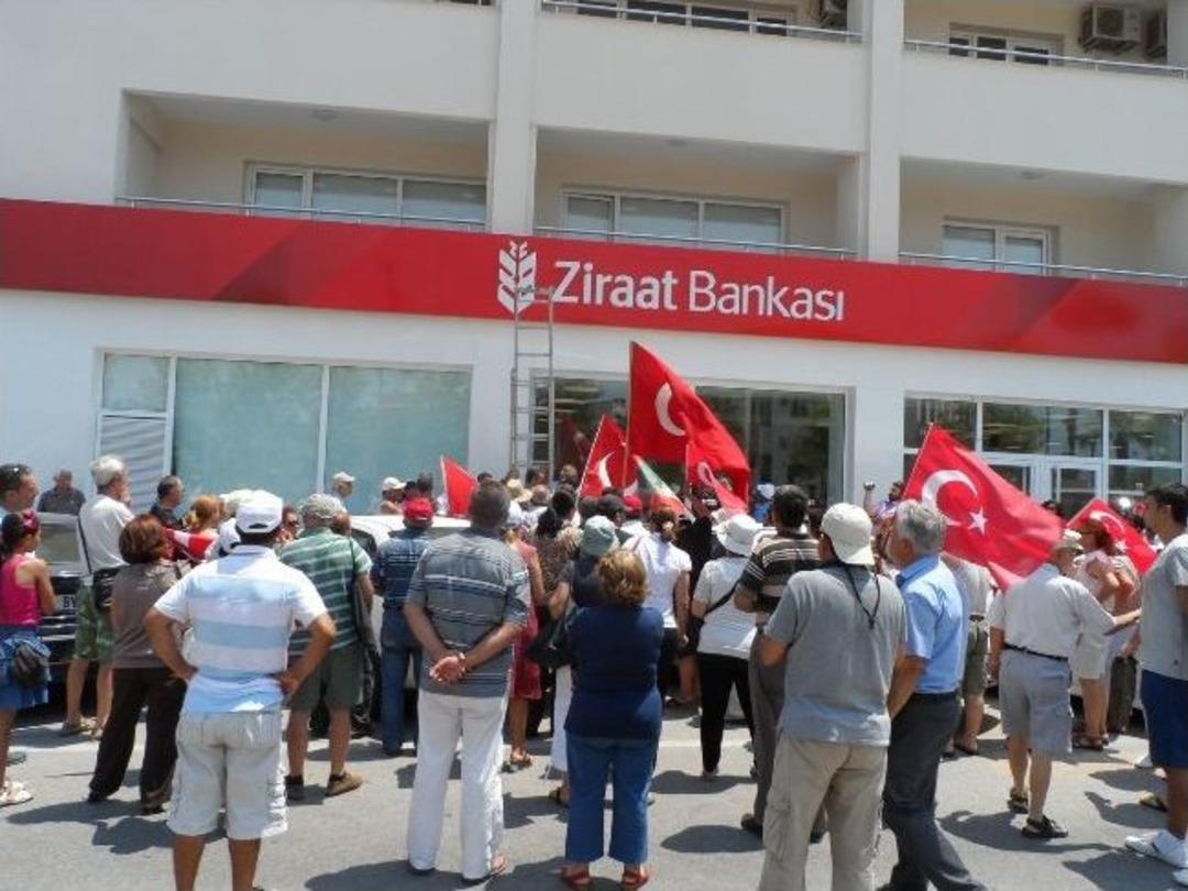 Urla Add Şubesi Tc Eylemi İle Basın A&ccedil;ıklaması Yaptı