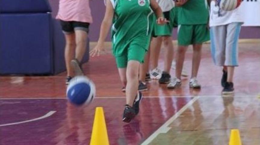 Basketbol Kursuna Yoğun İlgi