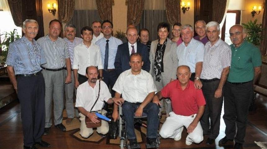 Vali Sebahattin &Ouml;zt&uuml;rk&rsquo;e Ziyaretler Devam Ediyor