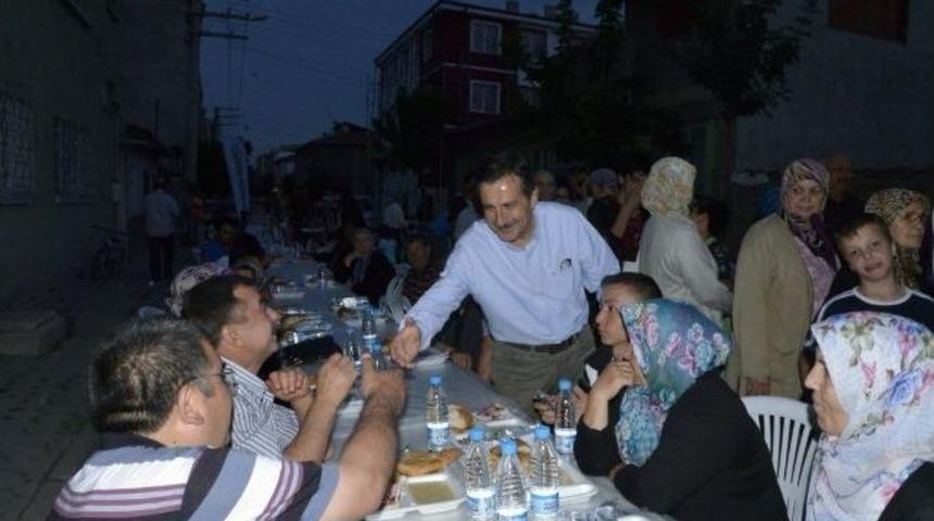 Tepebaşı&rsquo;nda Sokak İftarları