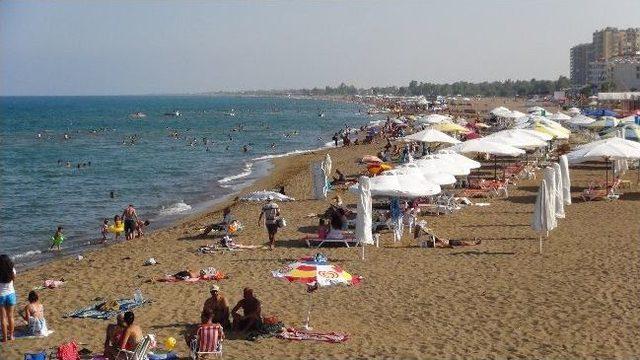 Atakent te Ramazan da Sahiller Boşaldı 2