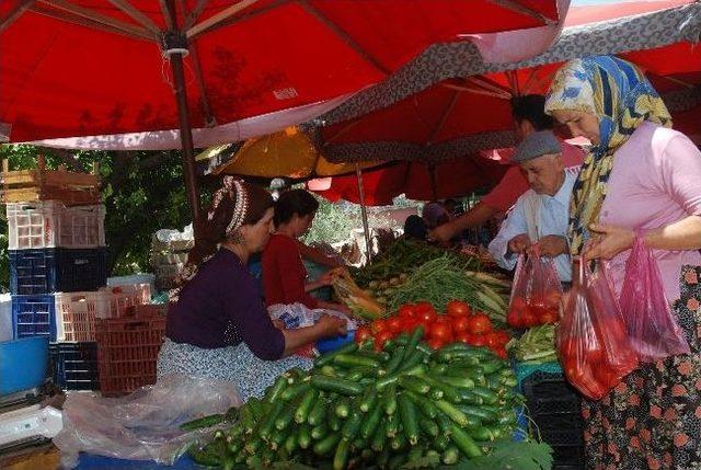 Çarşamba Pazarı'nda Ramazan Bereketi