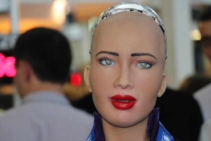 Robot Sophia, kur yapan Will Smith'i reddetti  G2