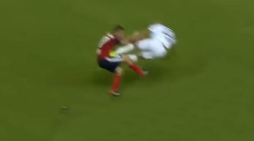 Videoton-Dudelange maçına damga vuran faul!