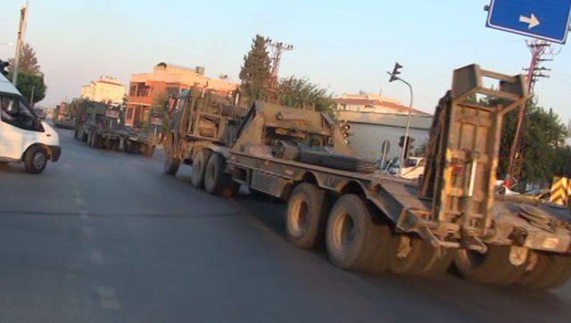 Suriye'ye askeri araç sevkiyatı sürüyor