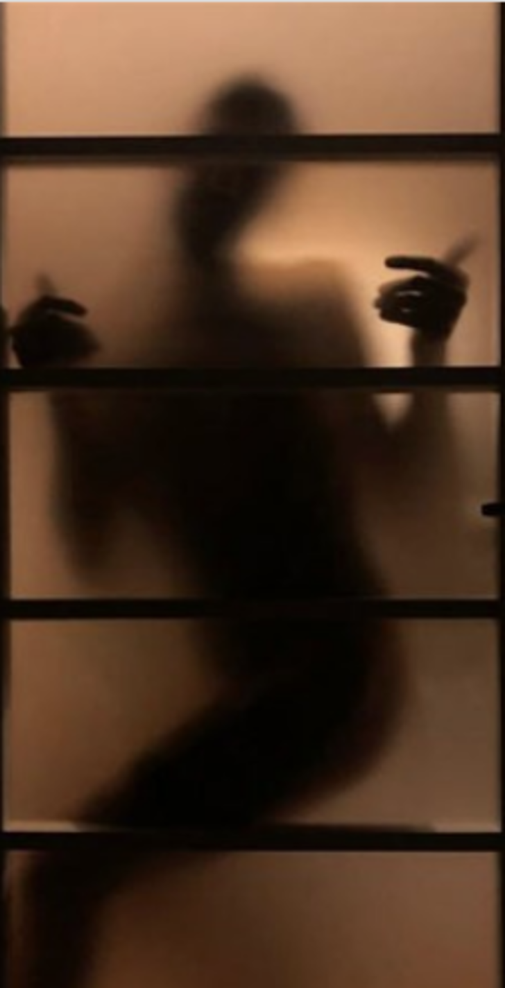 Serel Yereli yine rahat durmadı! Çırılçıplak fotoğrafını paylaştı G4