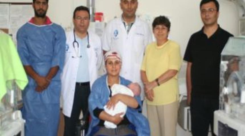 Denizli&rsquo;de &Uuml;&ccedil; G&uuml;nl&uuml;k Bebeğe Kalp Ameliyatı Yapıldı