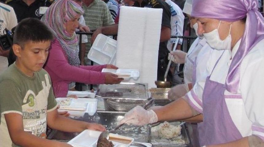 İftar Sofrası Bu Kez D&ouml;şemealtı&rsquo;ndaydı