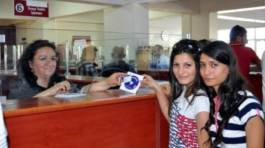 Yeni Ehliyet Alanlara Dvd'li 'kural İhlali' Dersi