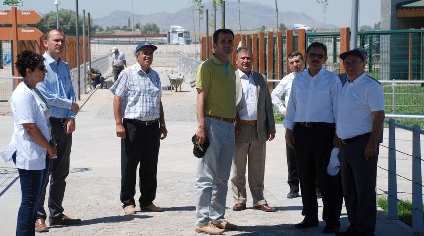 Başkan &Ouml;zhaseki Harikalar Diyarı'nda