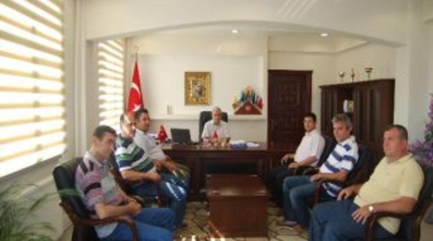 Chp İl&ccedil;e Y&ouml;netimi Kaymakam Halal&rsquo;ı Ziyaret Etti