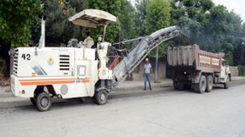 B&uuml;y&uuml;kşehir Saydam Caddesi'ni Asfaltlıyor