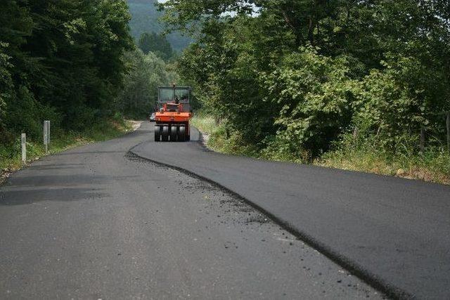 Köy Yollarına Sıcak Asfalt