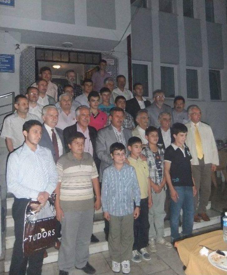 Sosyal Yardım Ve Kültür Vakfı'ndan İftar G5