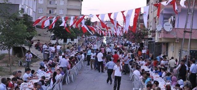 Tuzla’da Ramazan’ın Bereketi Paylaşılıyor