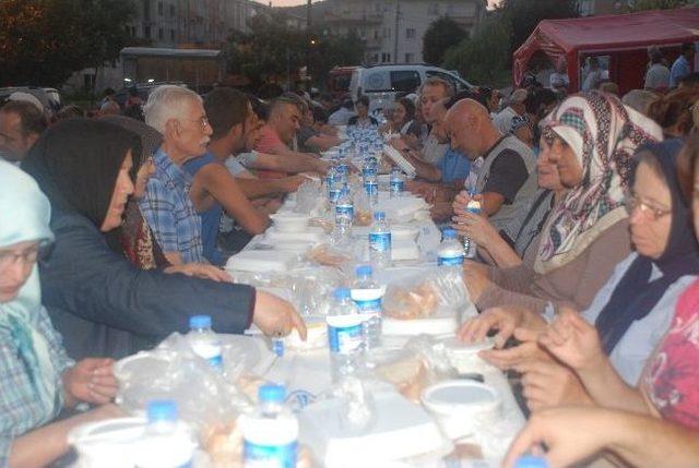 Ereğli Belediyesi&rsquo;nden 1000 Kişiye İftar 1