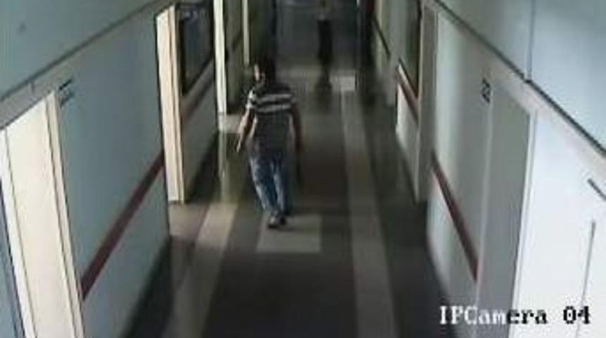 Rapor alamayınca orakla başhekimi aradı